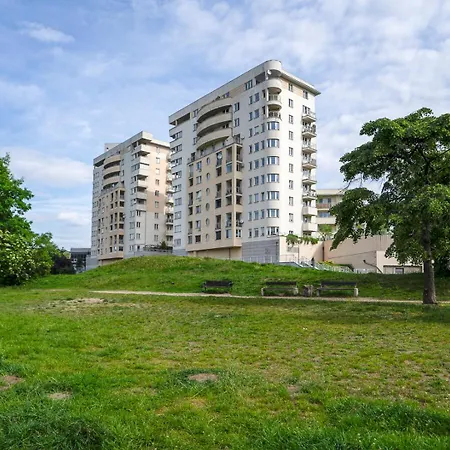 Apartment Studio - City View, Parks Nearby By Rentujemy *
